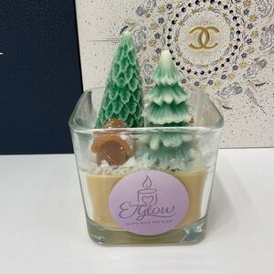 🕯️🌲🏠 Candle with Pine Tree Design
